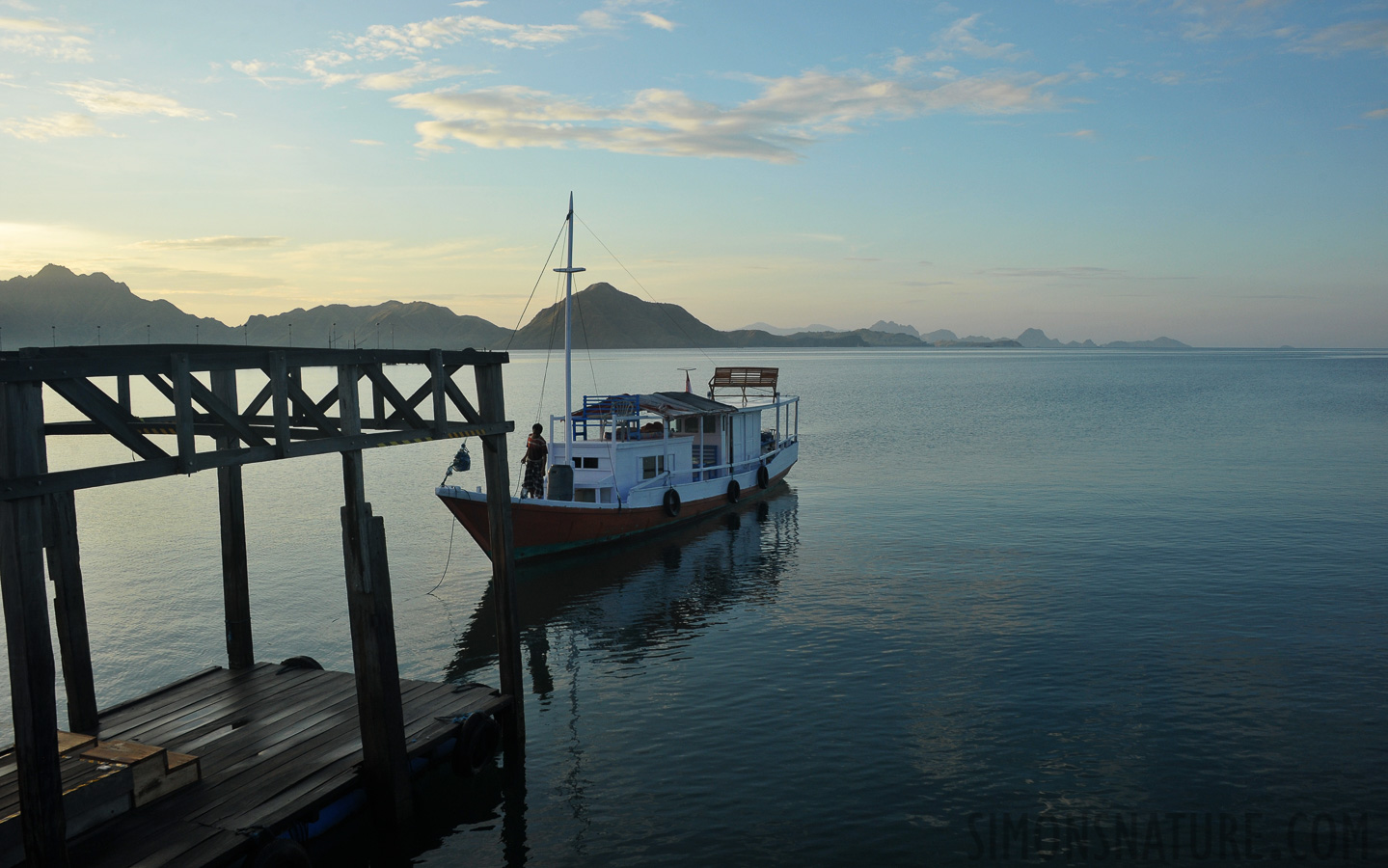 Komodo [28 mm, 1/400 sec at f / 9.0, ISO 800]